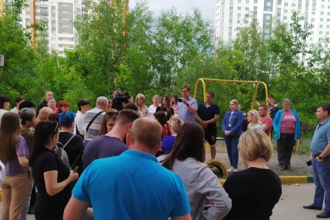 Алексей Захаров встретился с жителями микрорайона Кальное